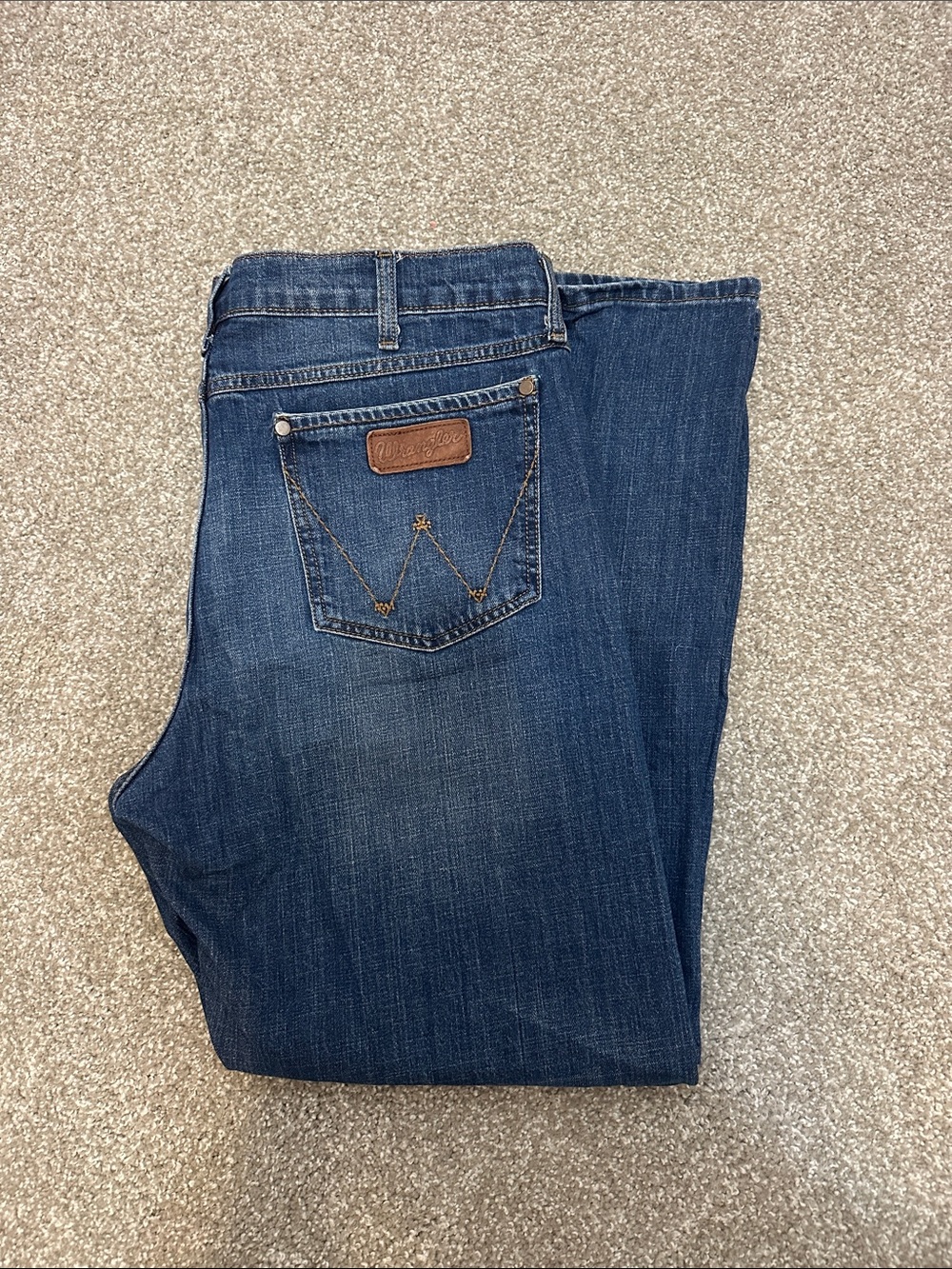 Wrangler Men's Indigo Relaxed BootFit Jeans